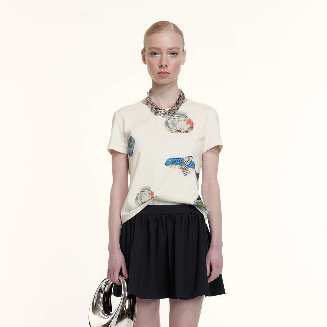 Eachway/艺之卉25春夏艺术小鱼印花时尚圆领T恤EV21Z01077