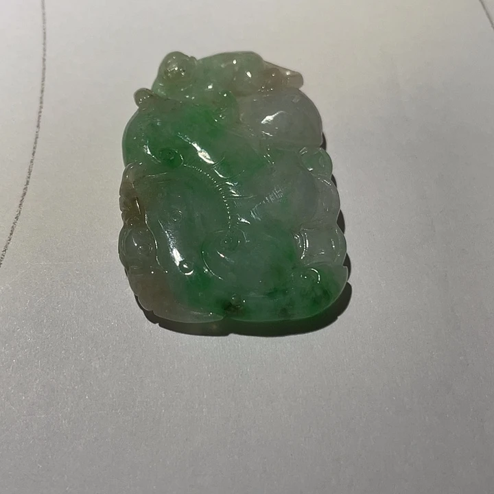 晨***说翡翠未镶嵌颈饰挂件