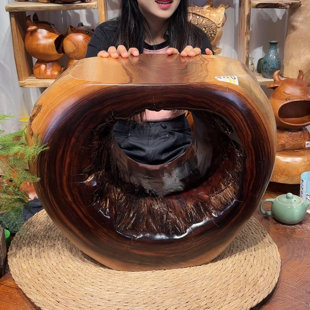 香樟木根雕凳子一物一拍编号408