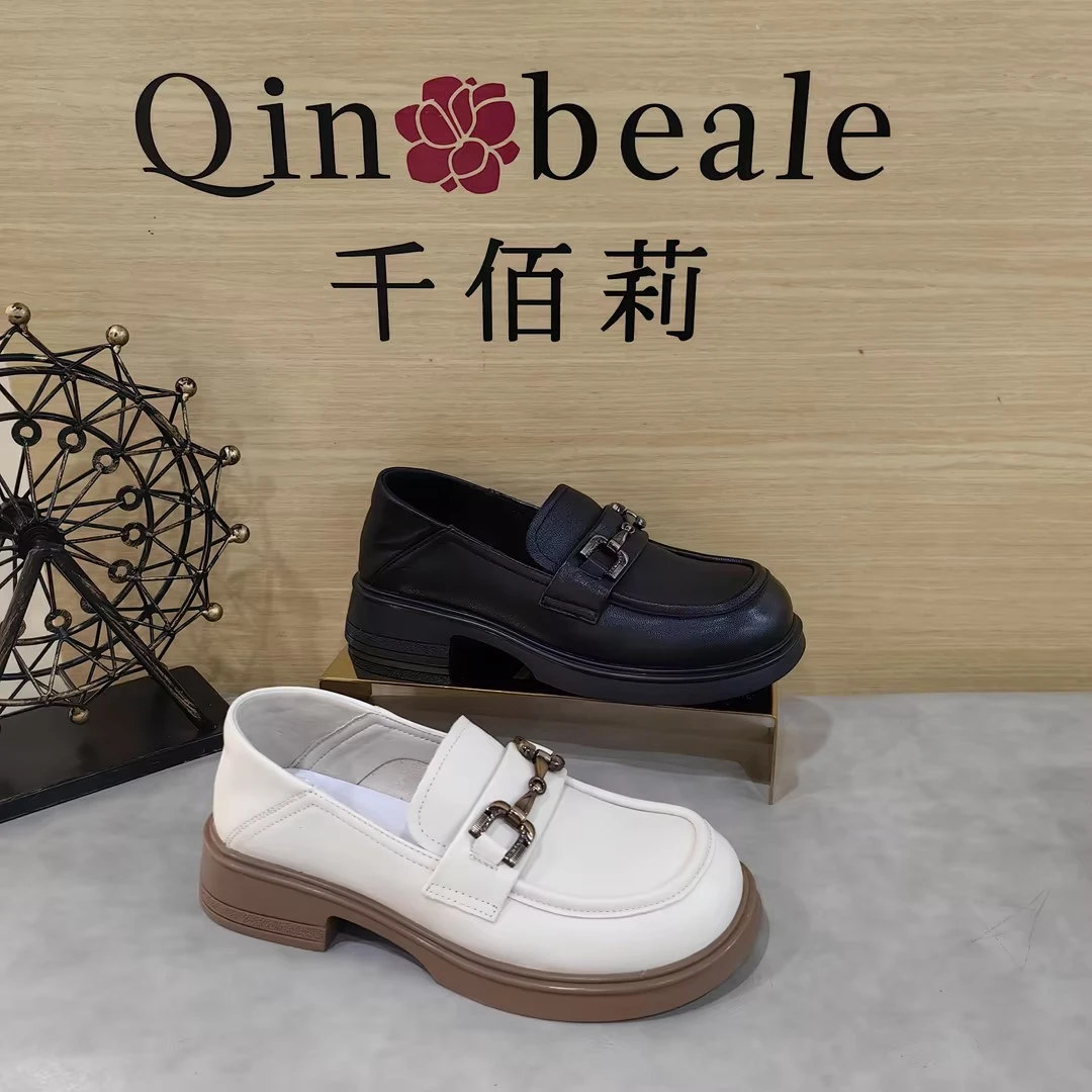 Qin&beale/千佰莉 1484 平底后踩 软底软面舒适通勤 羊皮女乐福鞋
