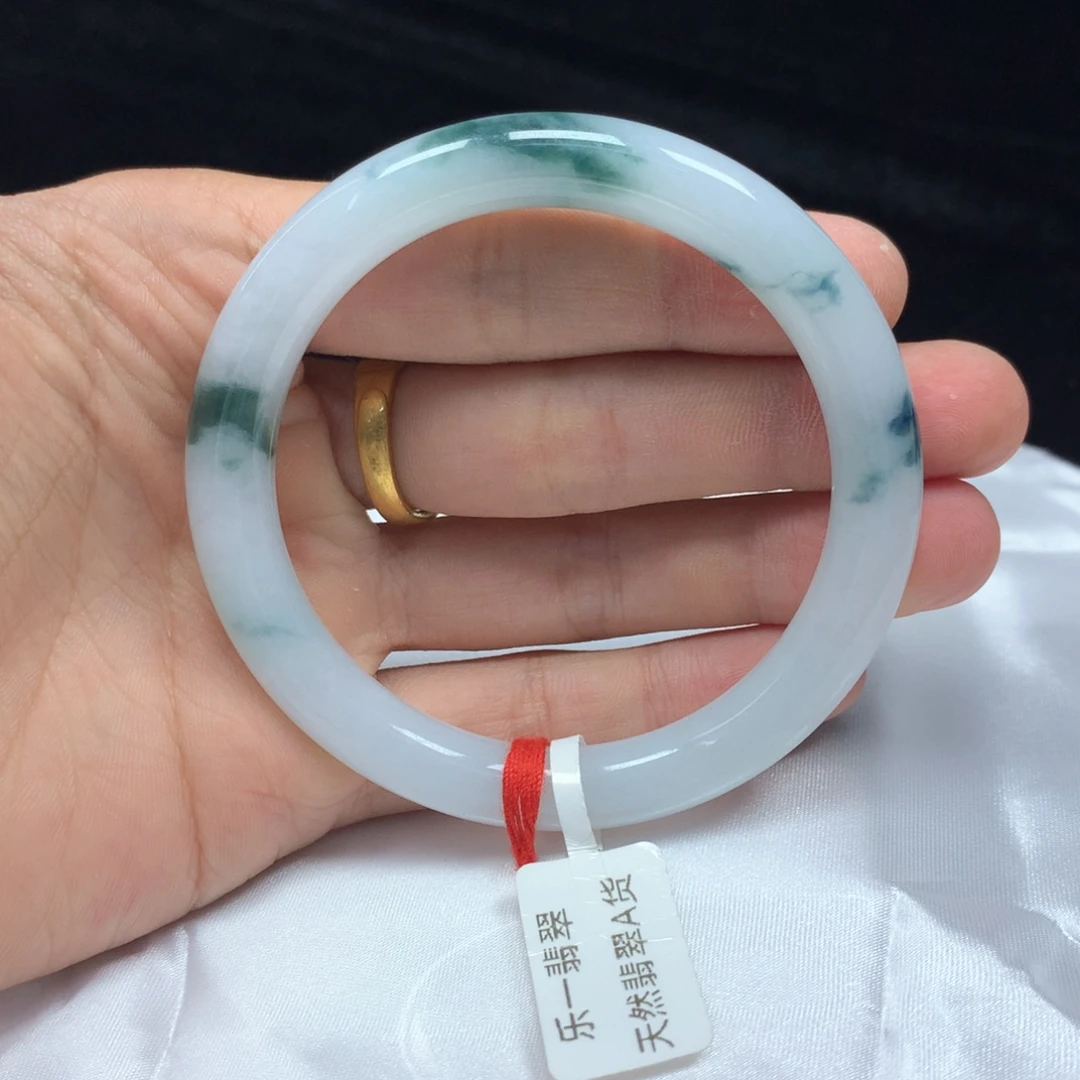 未镶嵌手镯（圆镯）翡翠55.2