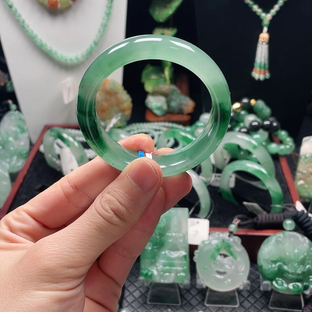 石英质玉未镶嵌手镯5354