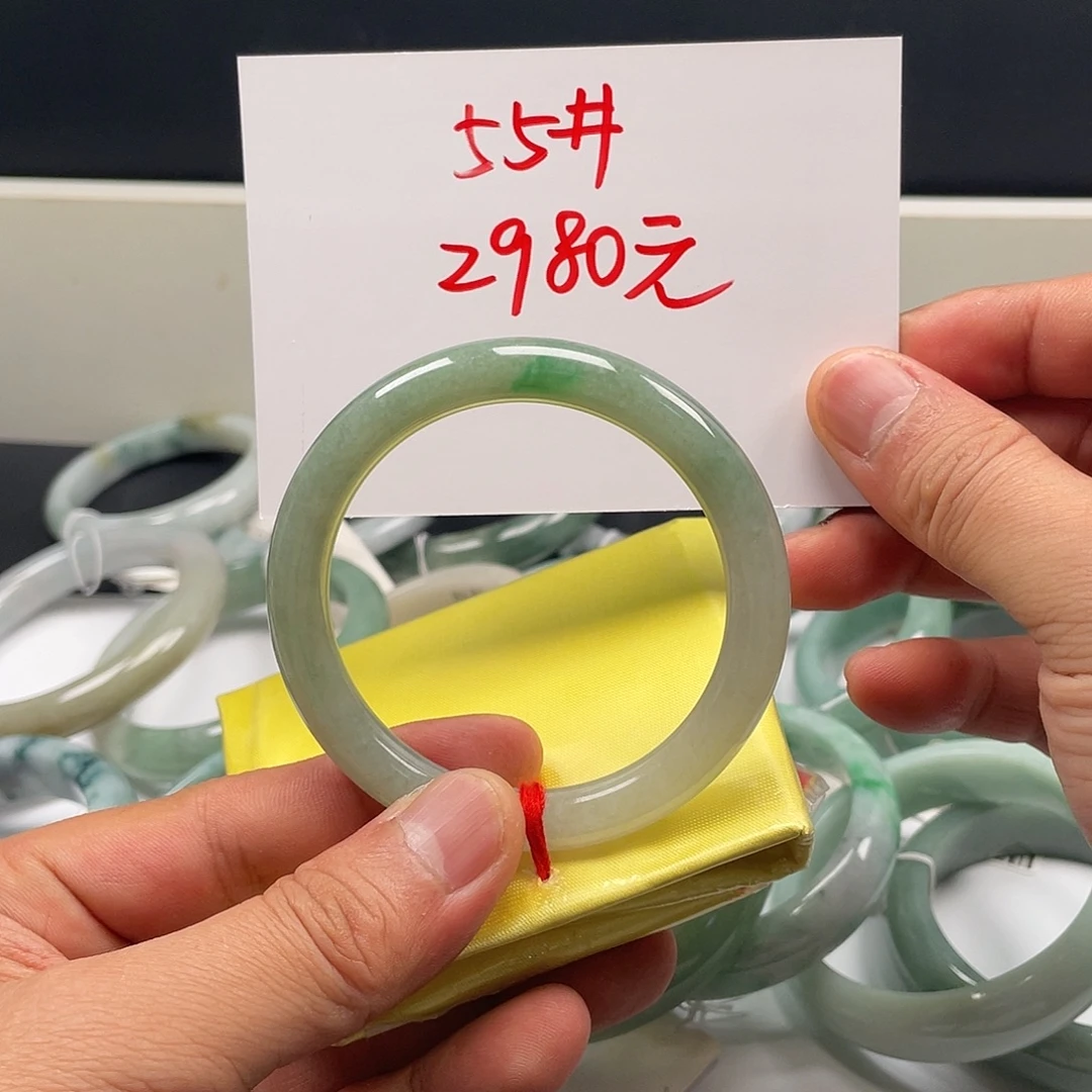 翡翠未镶嵌颈饰翡翠手镯19