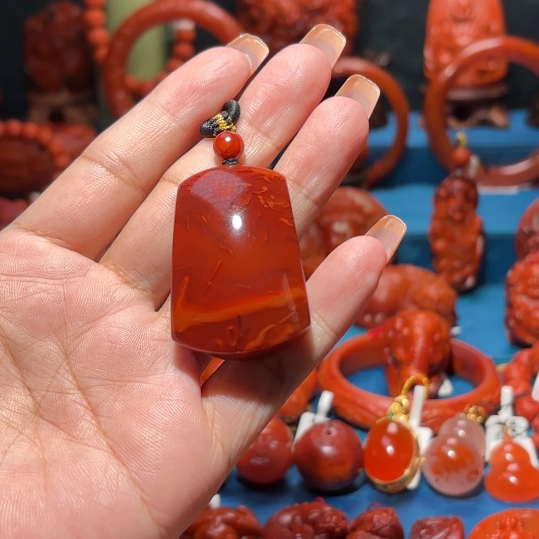 未镶嵌雕刻南红玛瑙