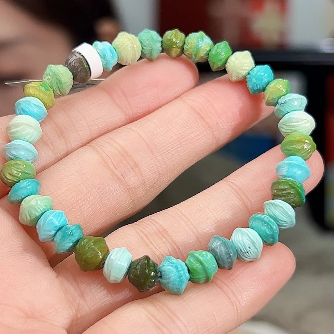 绿松石未镶嵌珠宝奇石