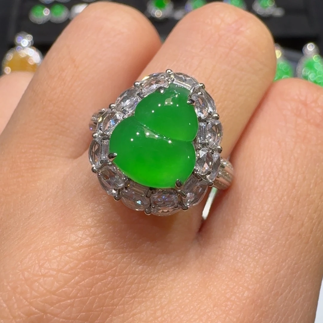 翡翠18K金镶嵌戒指收到货48小时鉴赏期