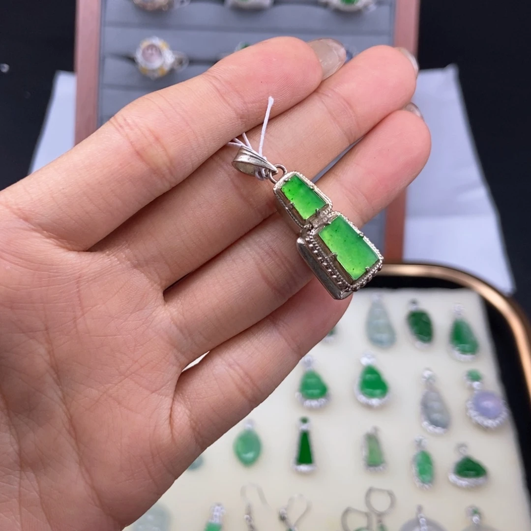 翡翠裸石天然缅甸翡翠