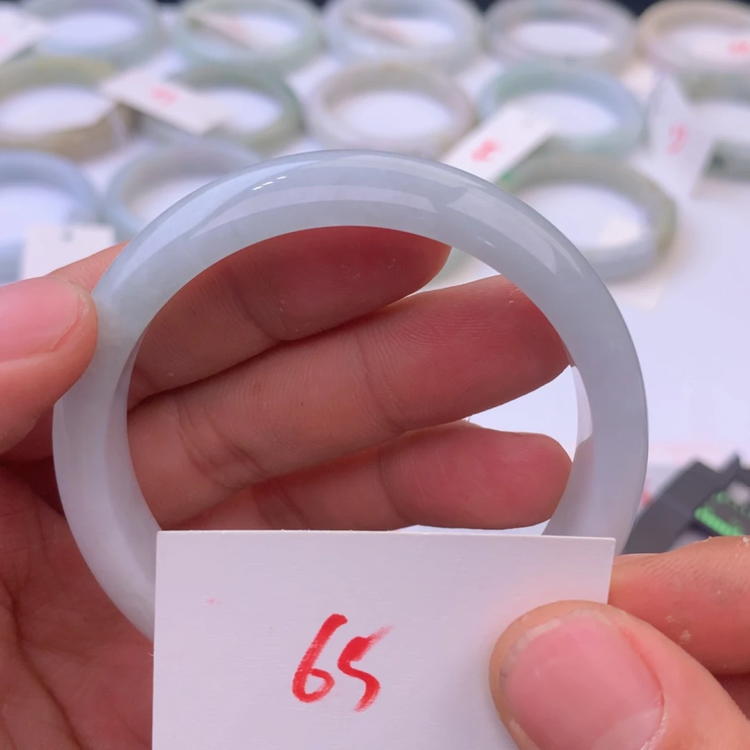 翡翠手镯未镶嵌55588899888888