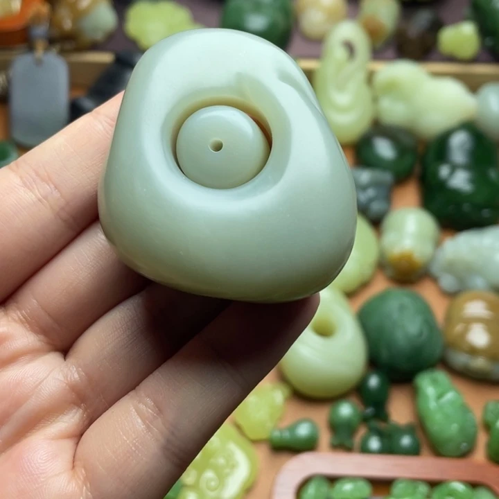 【闪购商品】颈饰未镶嵌和田玉且末蓝随形扣