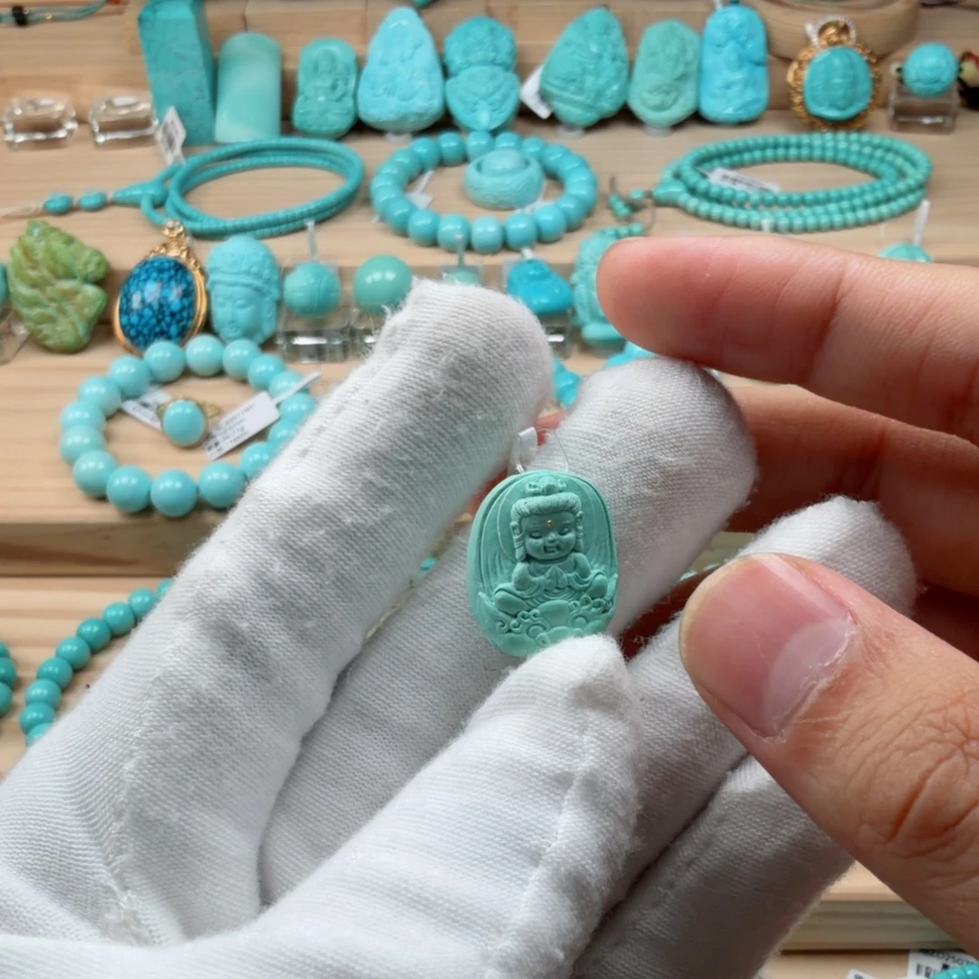 绿松石未镶嵌珠宝奇石