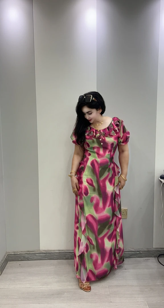 时尚粉色高级连衣裙气质