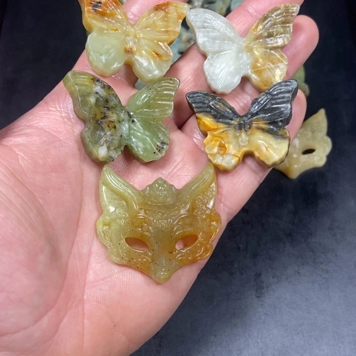 1***0蛇纹石玉未镶嵌颈饰