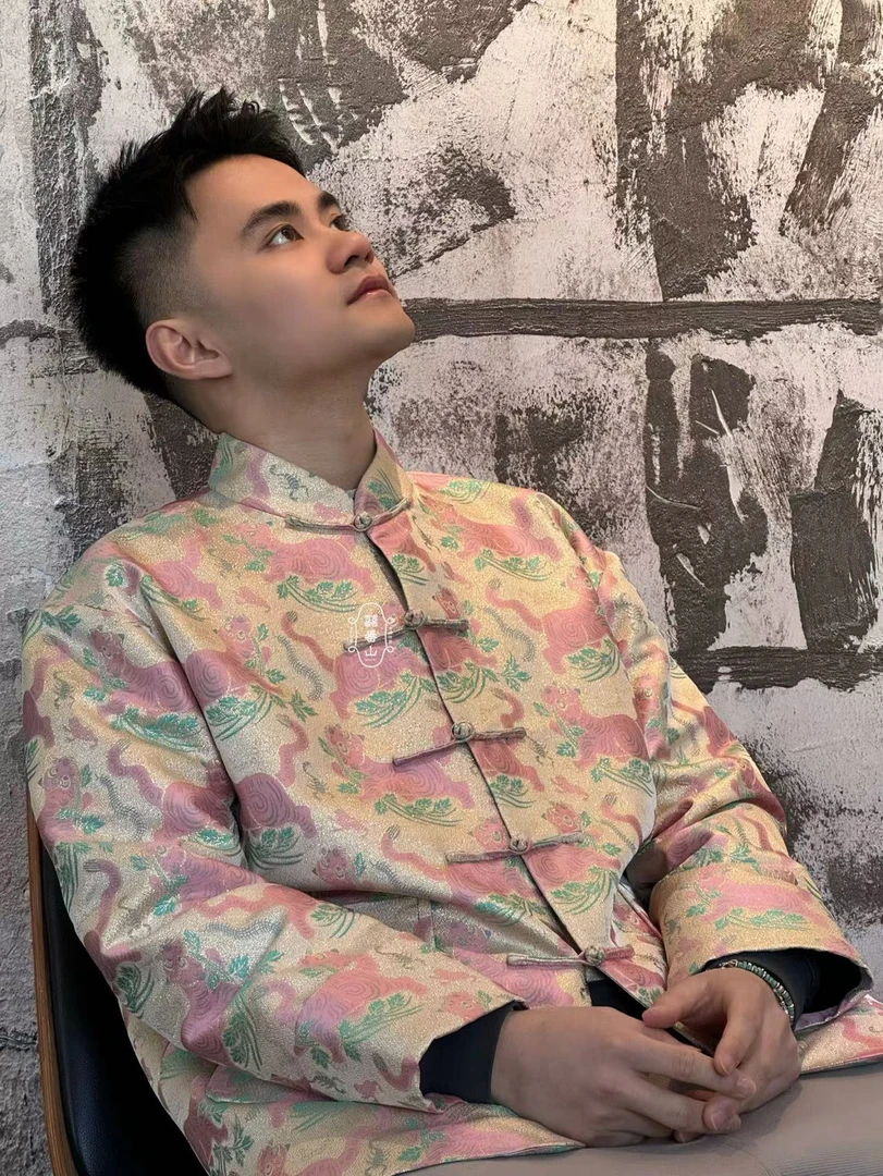 《五镇虎毒》新中式唐装爆款时尚新款