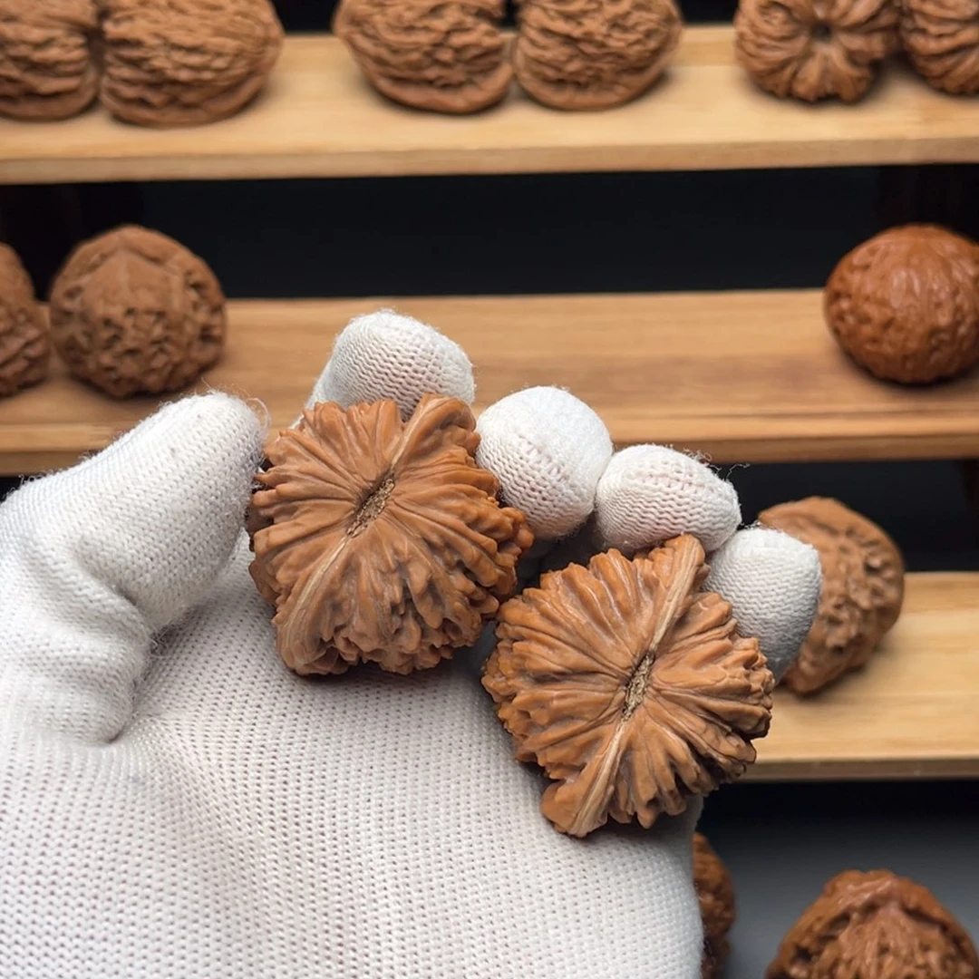 慕***辰文玩核桃吊坠43尺全品四座楼