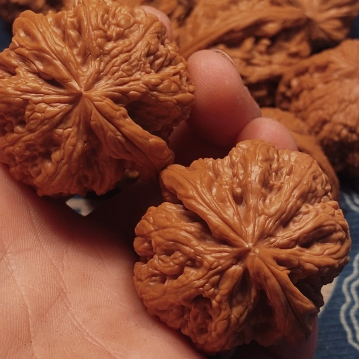 凡***哥吊坠桃核粗筋43水尖