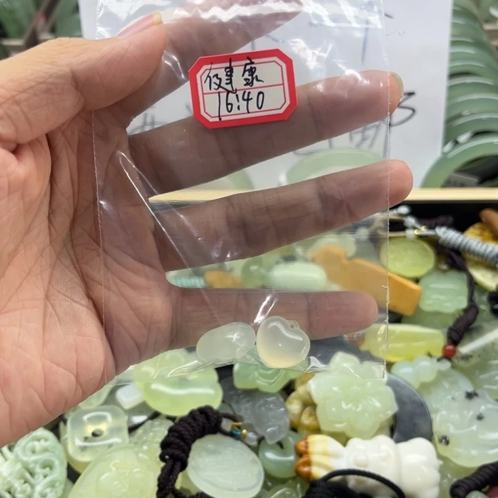 健***康蛇纹石玉未镶嵌手镯