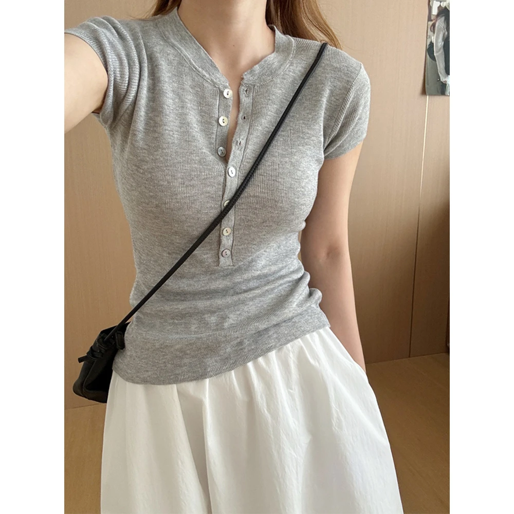 圆领纽扣正肩短袖上衣女2025夏季薄款冰丝修身显瘦打底针织衫上衣