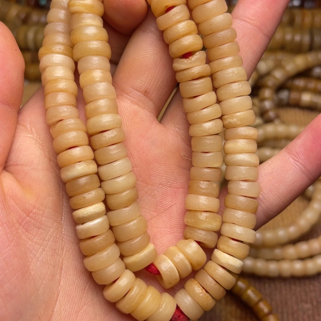 ****吉大叶紫檀（黑酸枝木类）