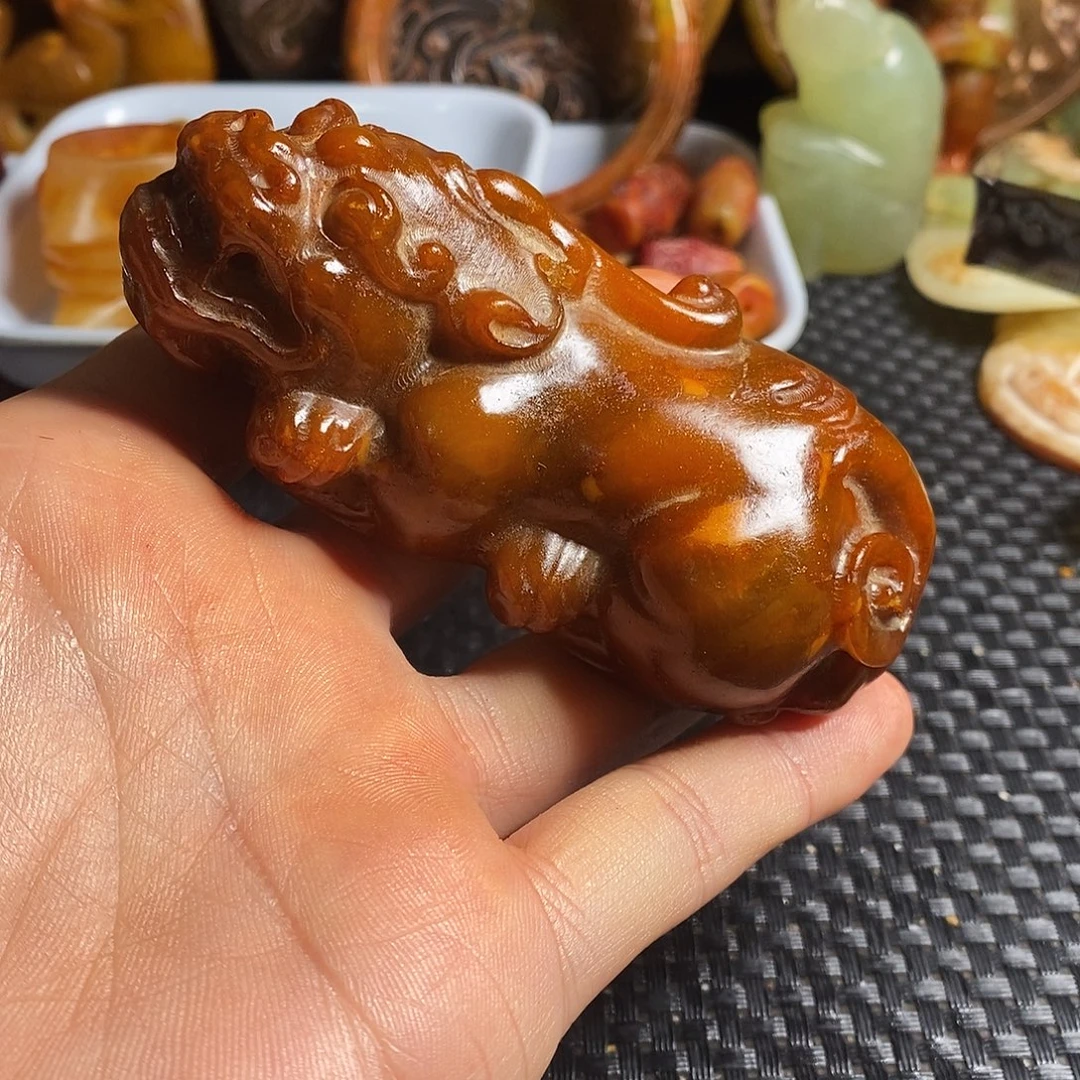 岫岩老玉（透闪石质玉）未镶嵌珠宝奇石