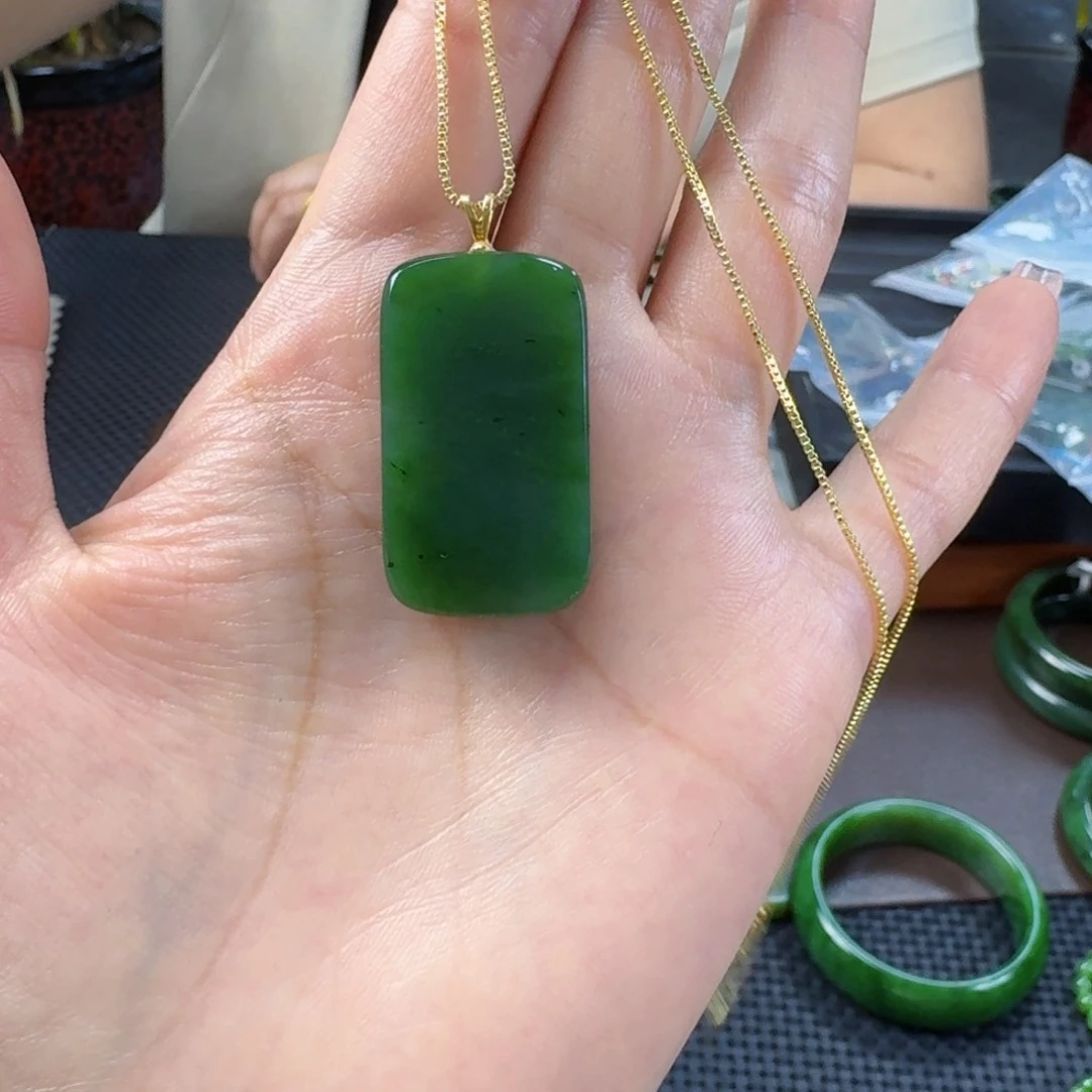 和田玉（碧玉）合金颈饰