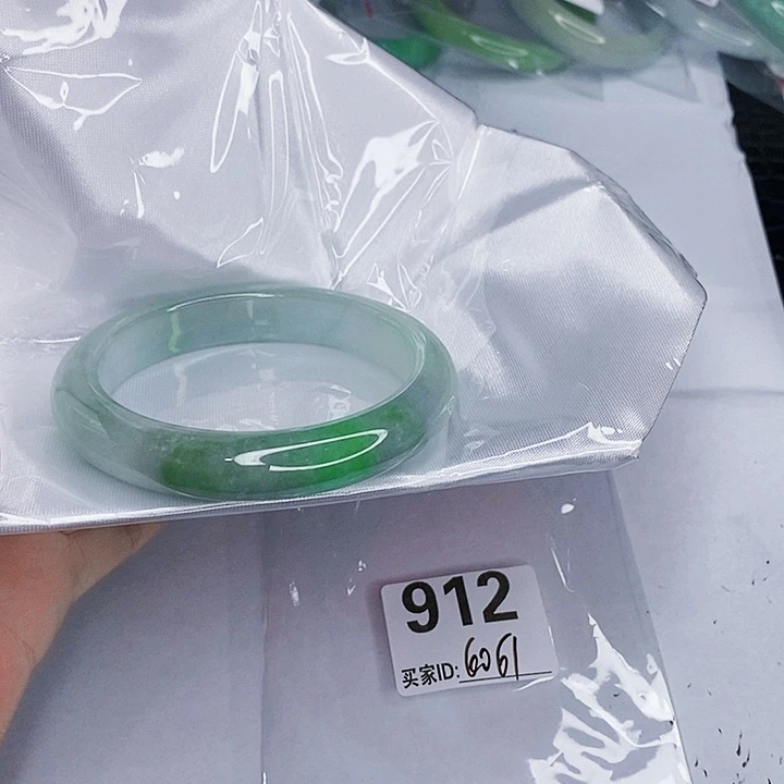 翡翠未镶嵌手镯一图一物实物为准