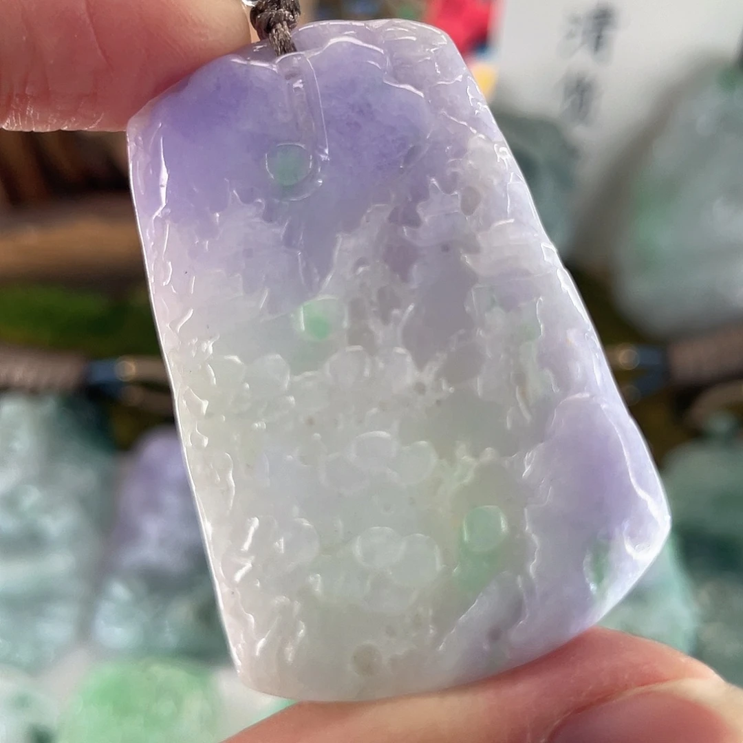 翡翠未镶嵌颈饰山水牌