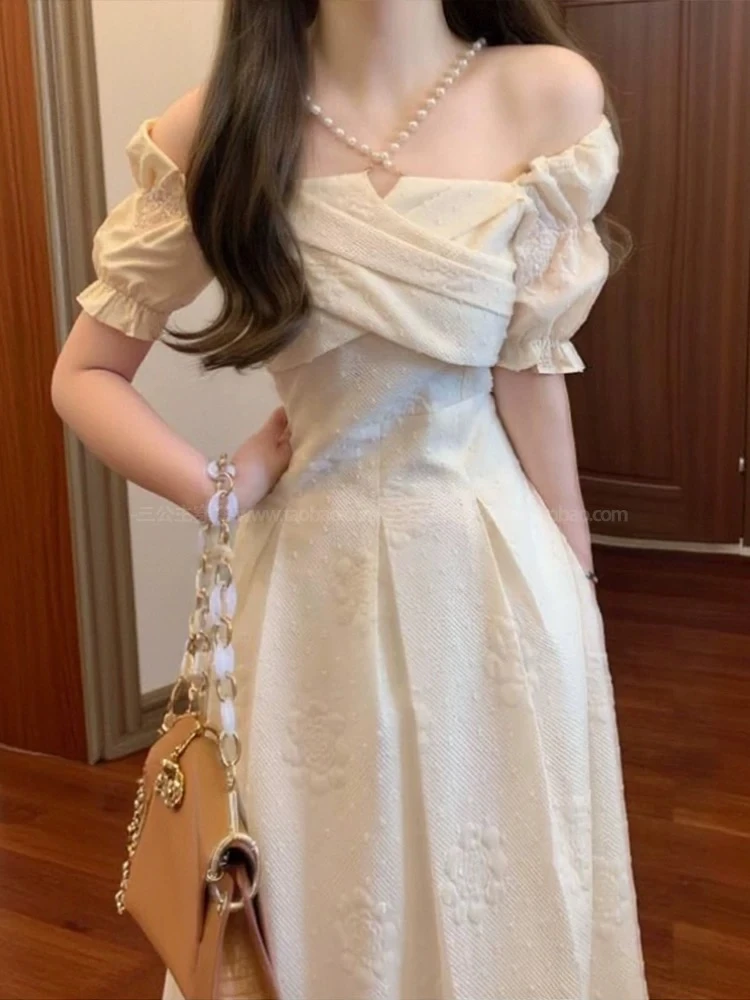 2025新款气质名媛风女款连衣裙显瘦白色夏季复古法式收腰B251~300
