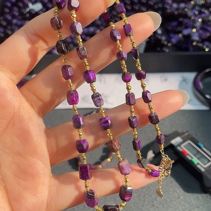 苏纪石（舒俱来）合金颈饰