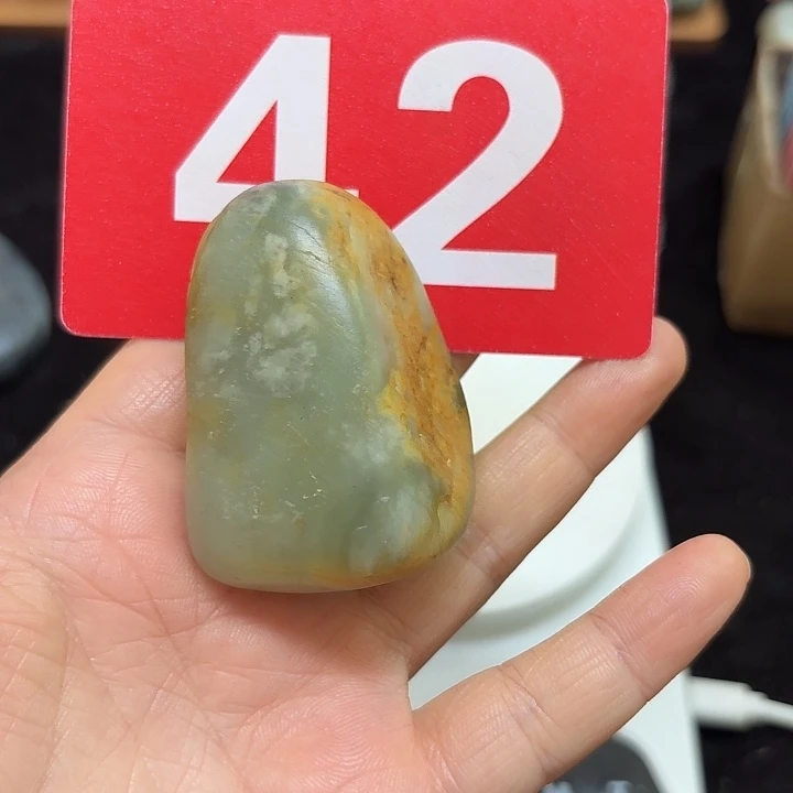 和田玉（糖玉）未镶嵌挂件