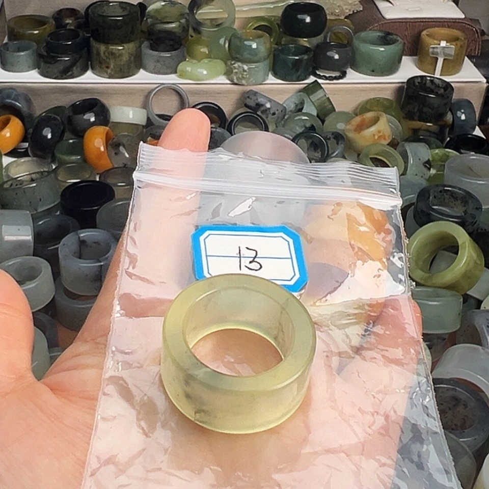 【闪购商品】未镶嵌蛇纹石玉戒指追*人