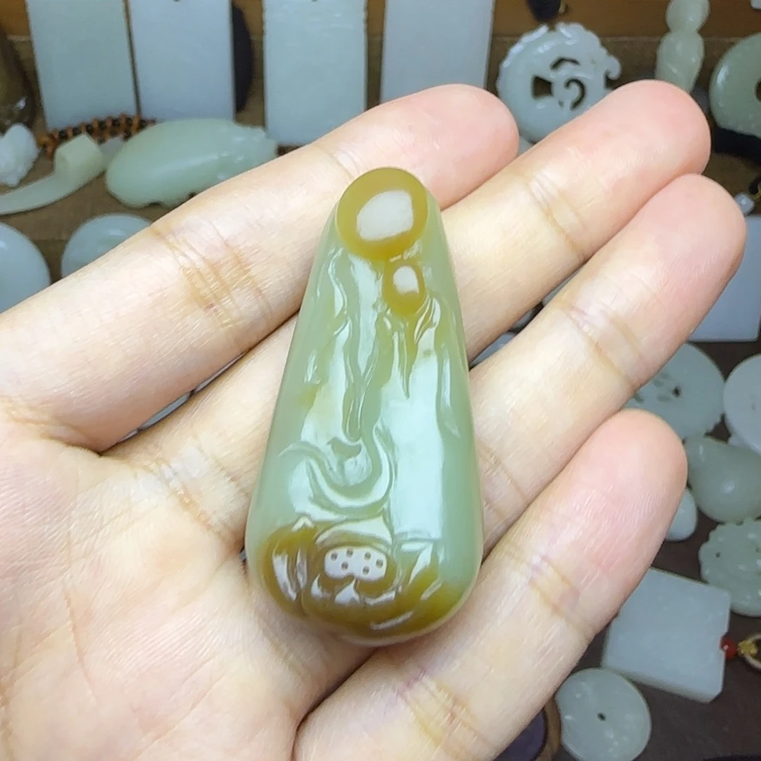 和田玉未镶嵌挂件