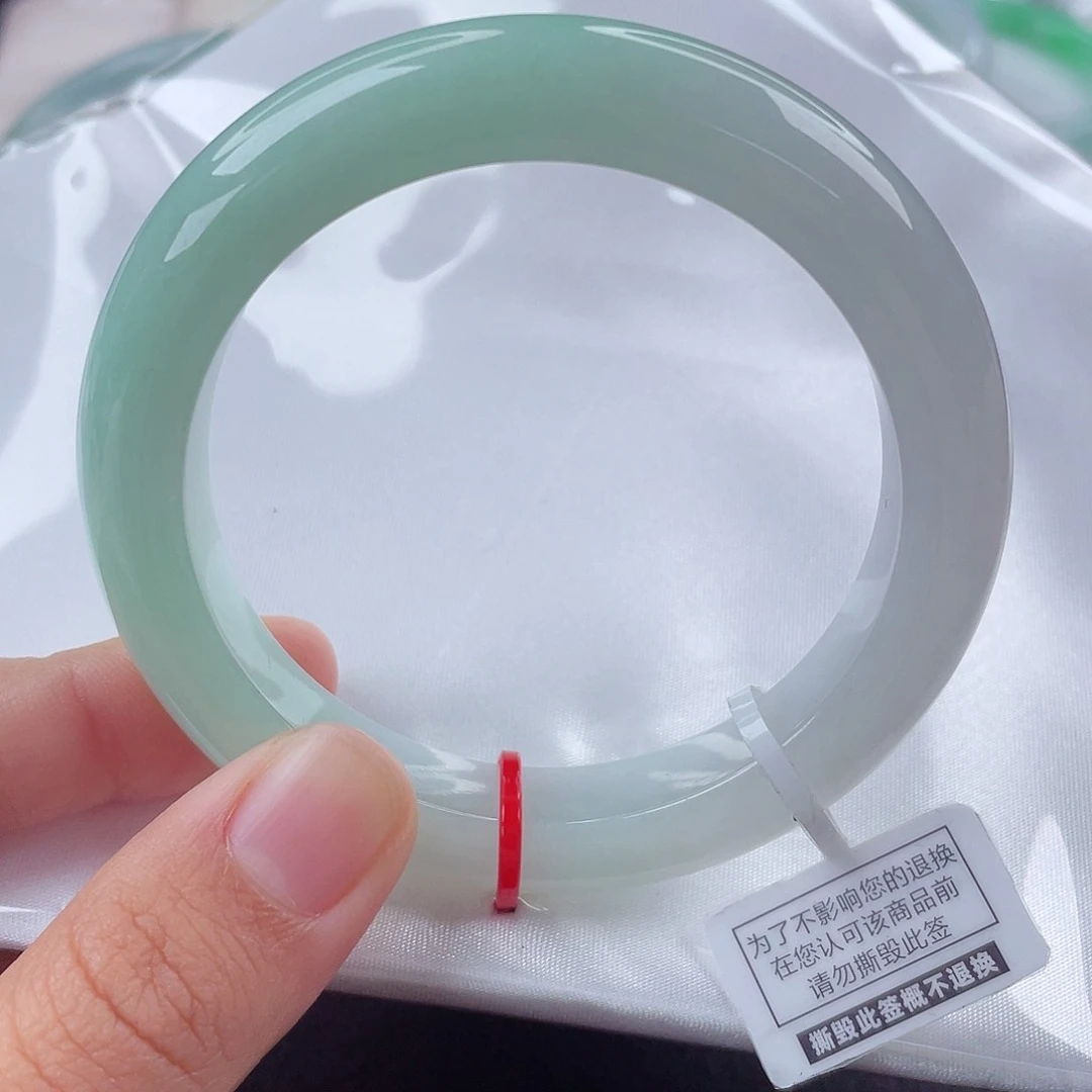 翡翠手镯未镶嵌54-55圈