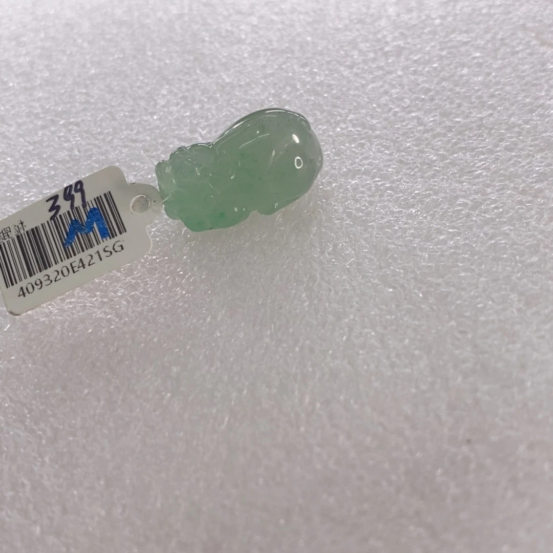 石英质玉未镶嵌颈饰