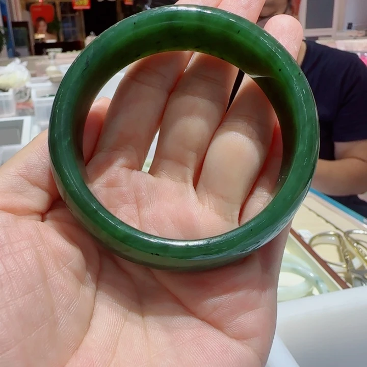 未镶嵌手镯和田玉384