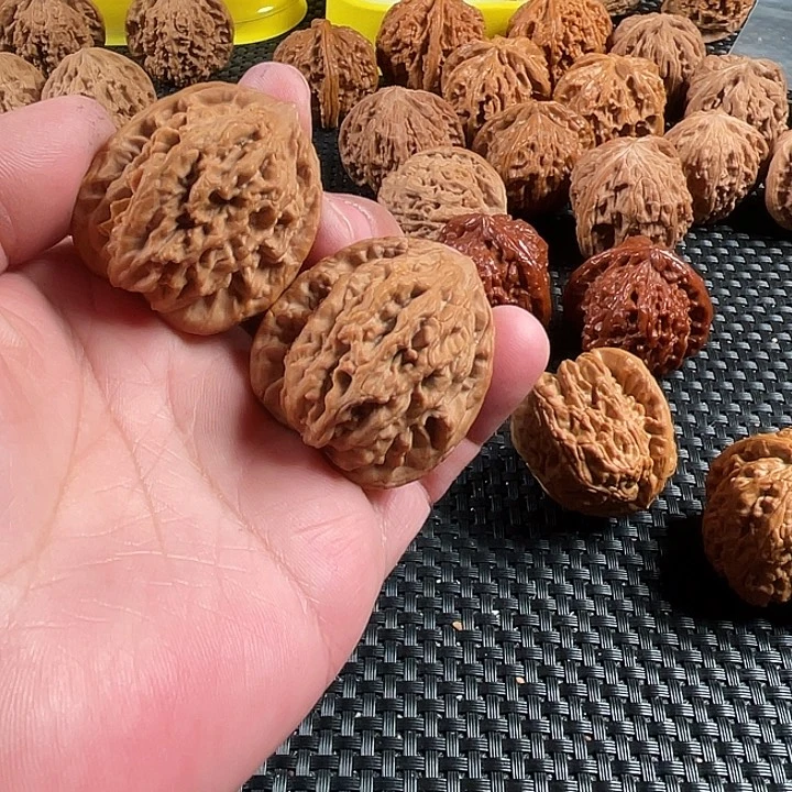 手****文玩核桃把件虎头40