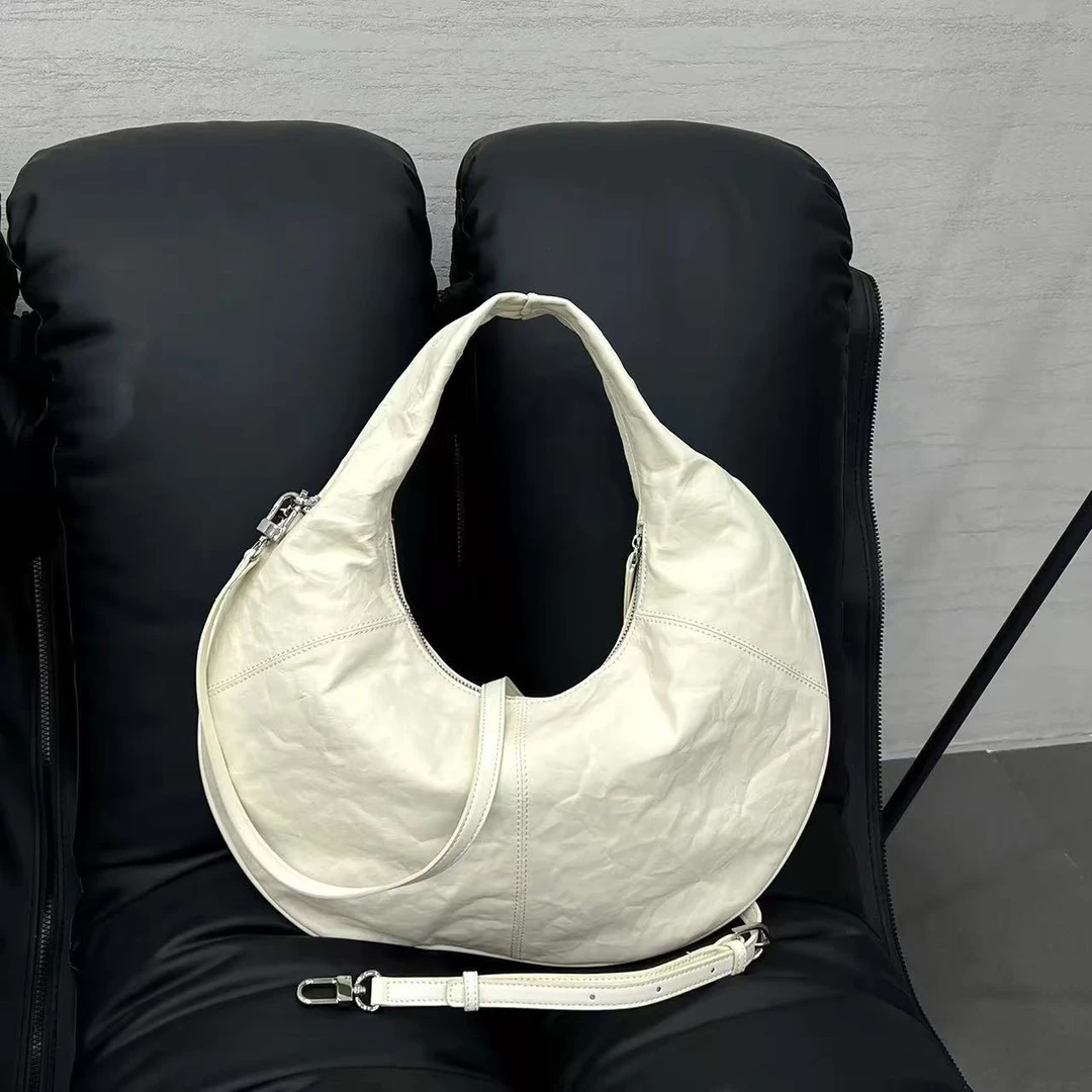 开播福利 白色牛皮月牙包