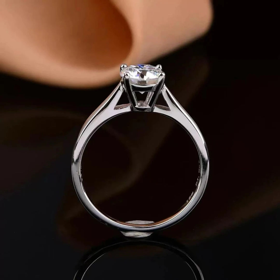 925银莫桑石银制品 周家四爪50分-2克拉轻奢时尚女士订婚经典