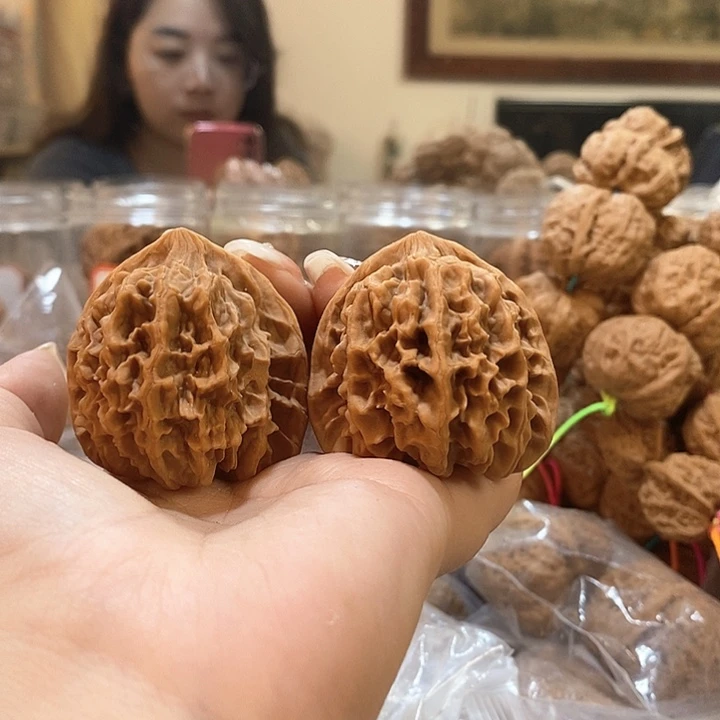 文玩核桃吊坠45龙鳞有修