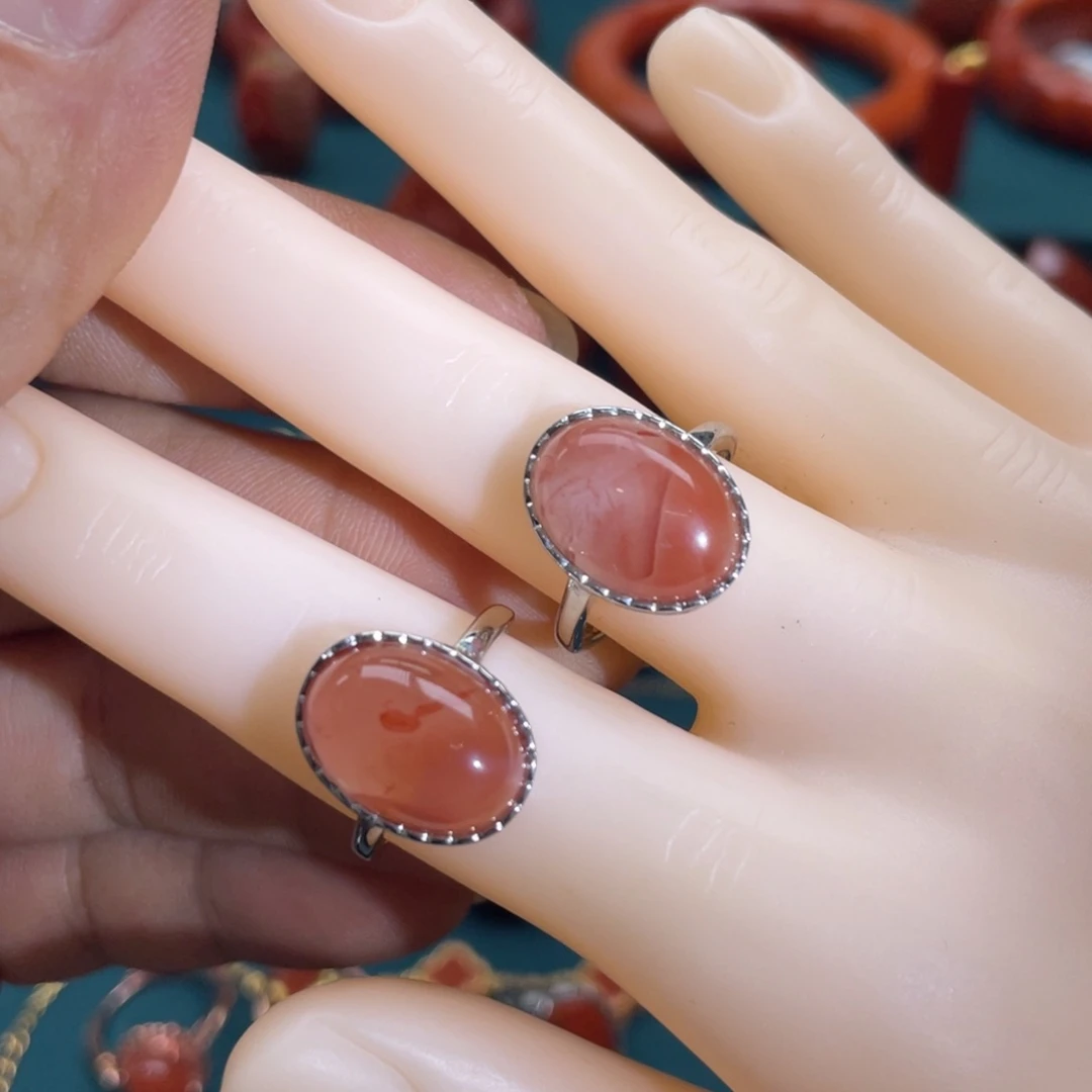 南红玛瑙川料冰粉南红戒指发其一合金