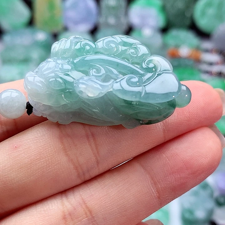 翡翠颈饰未镶嵌翡翠