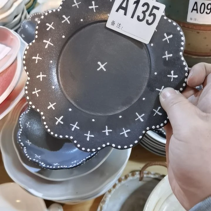 瓷片正品粗陶黑色盘一个