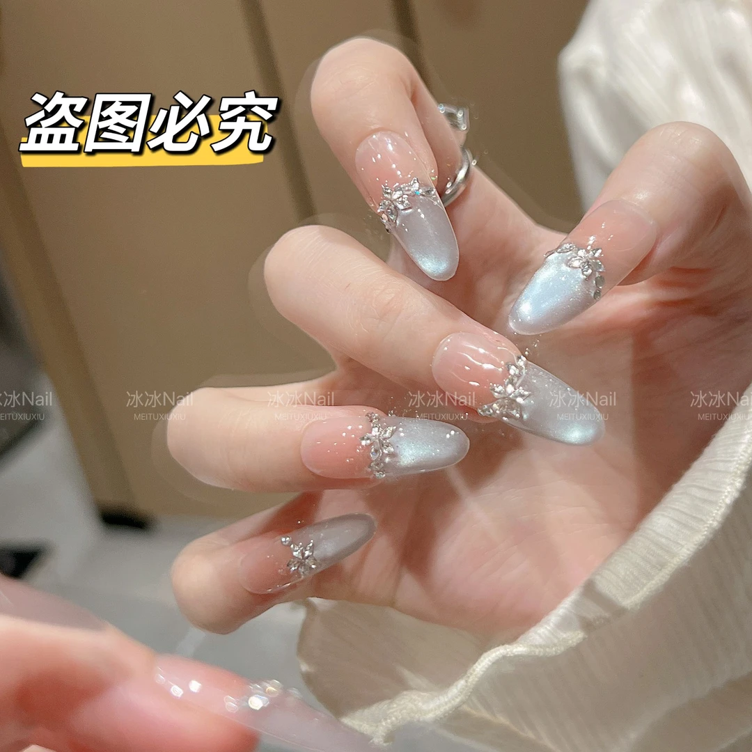 【指尖银河】纯手工穿戴甲马眼钻爆闪美甲冰蓝色猫眼夏新款10片