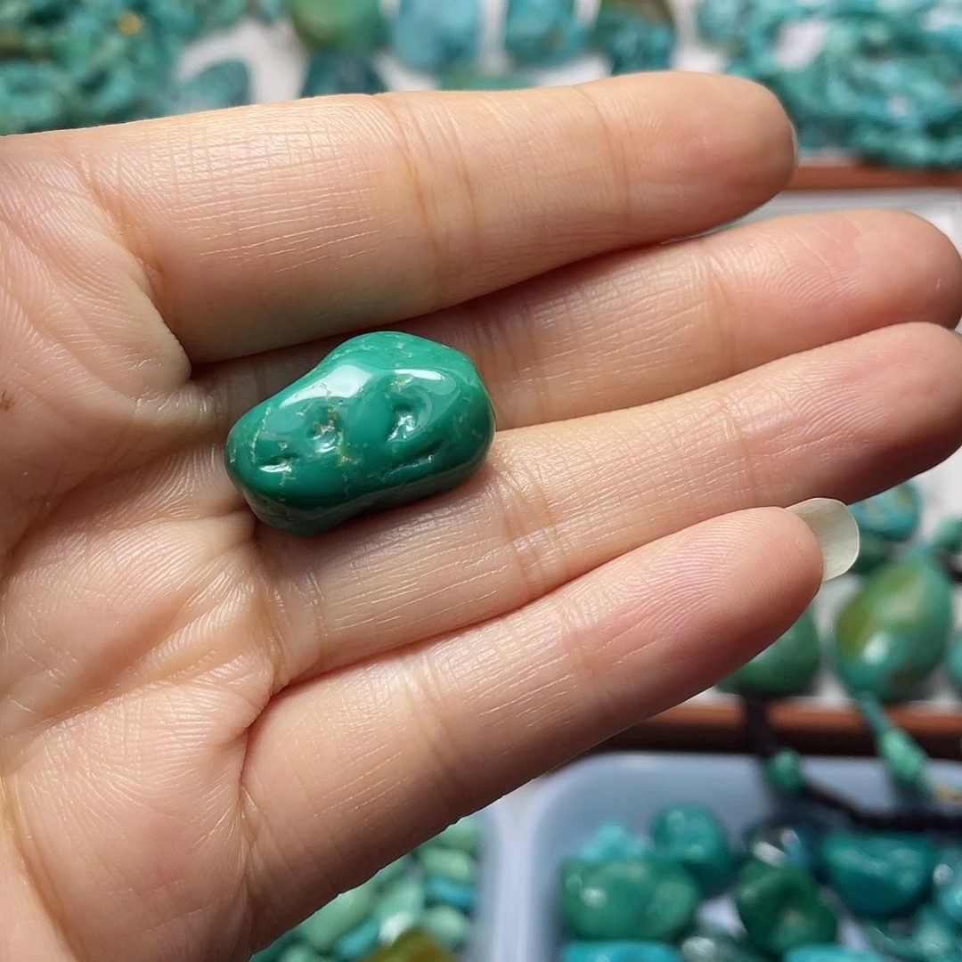 囊***桑绿松石未镶嵌手链