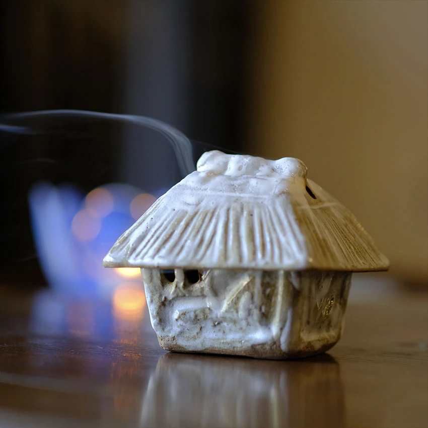 小喜宅 小雪屋 炊烟袅袅香炉