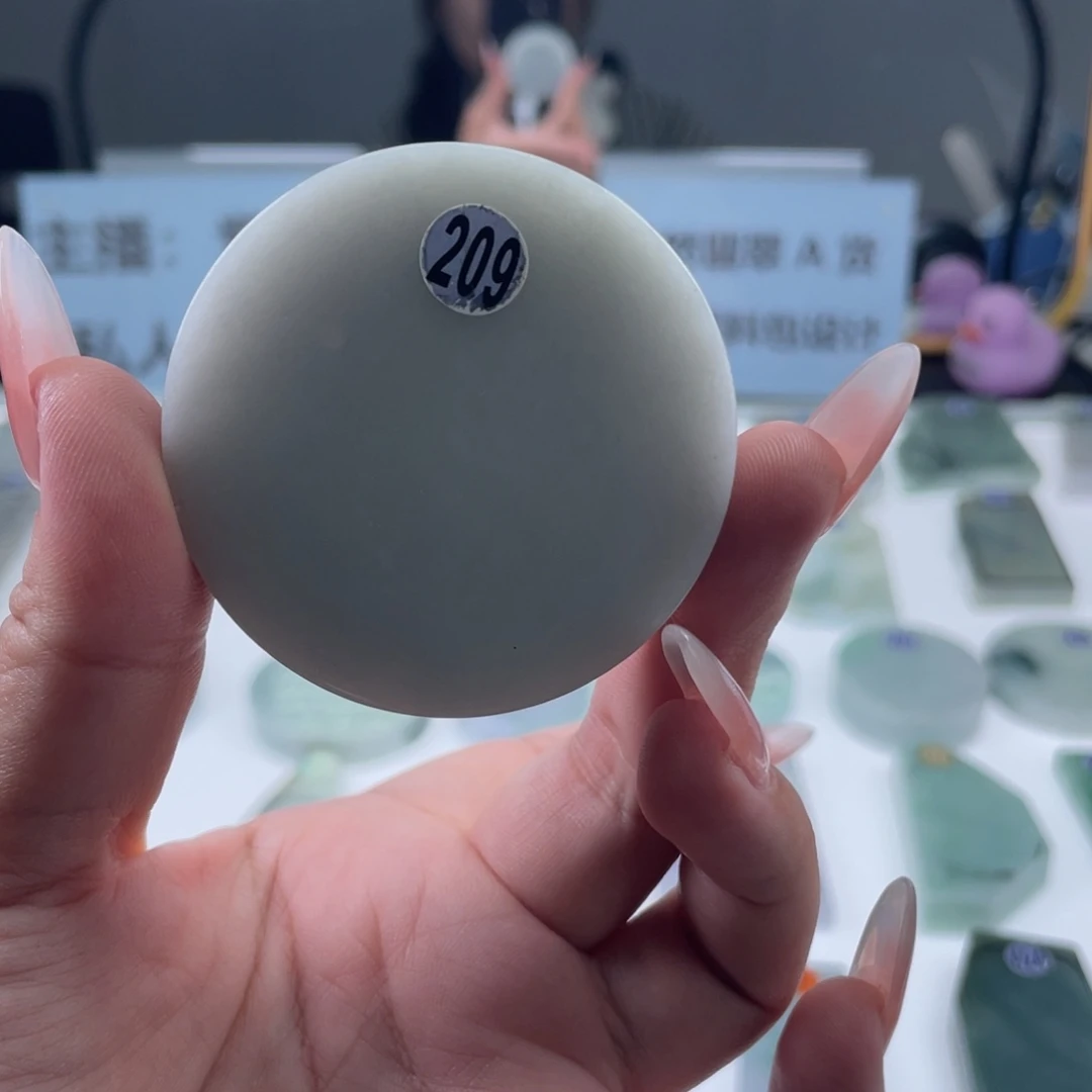 定制翡翠未镶嵌翡翠挂件定制