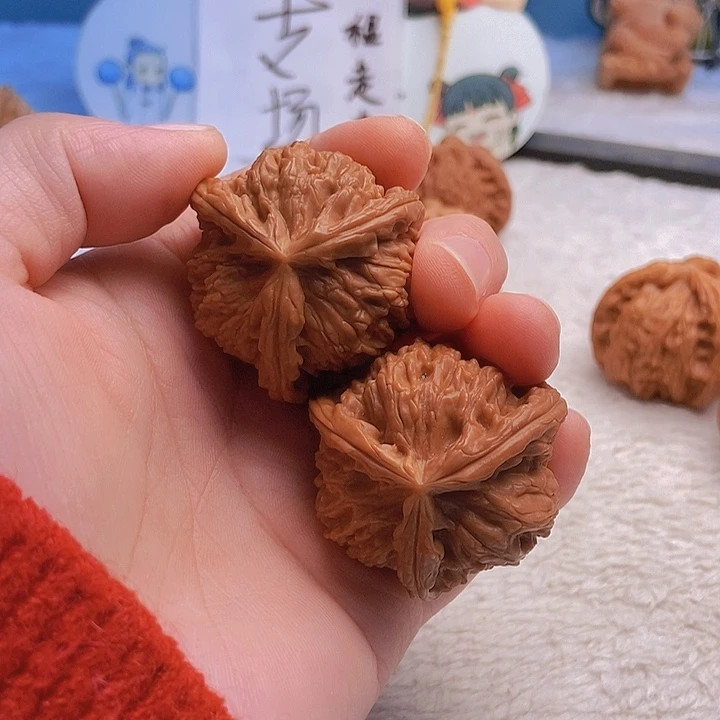 吊坠文玩核桃R****z三棱