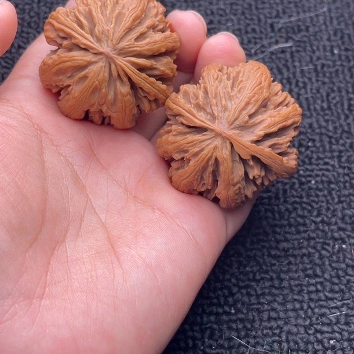 叱***总文玩核桃吊坠文玩核桃24