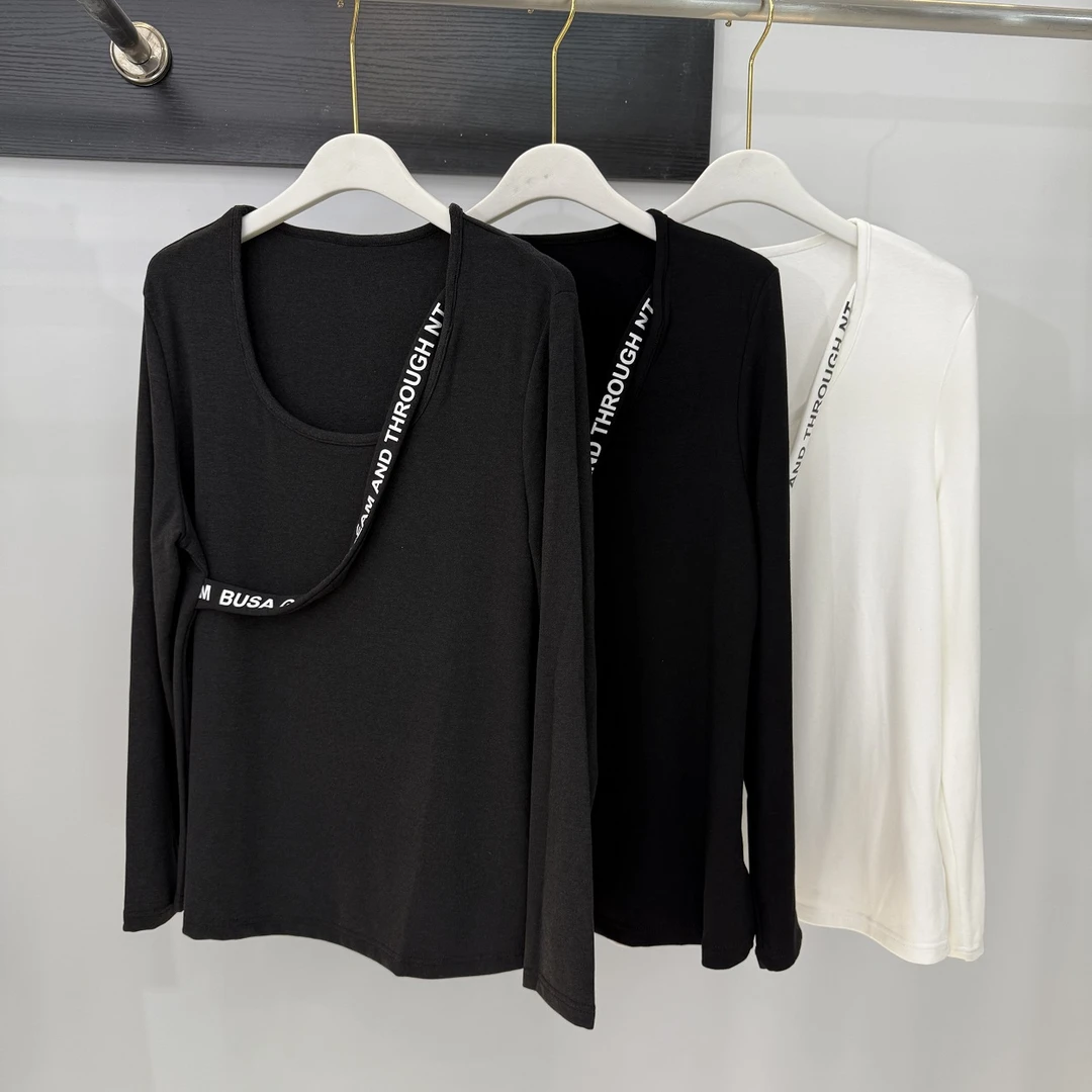 【晓琳】2025春季新款时尚百搭纯色字母不规则U型领上衣