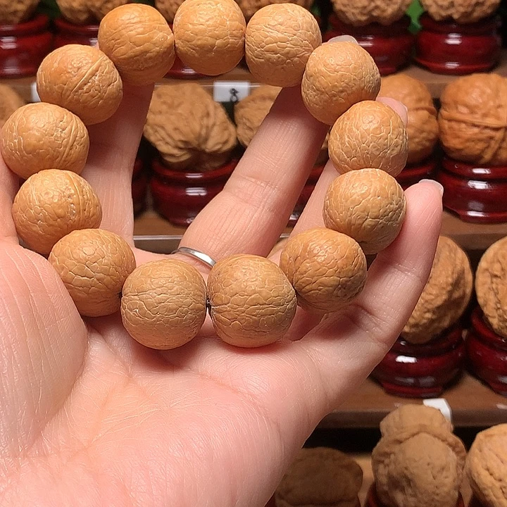 小***人桃核吊坠黄金豆21尺寸