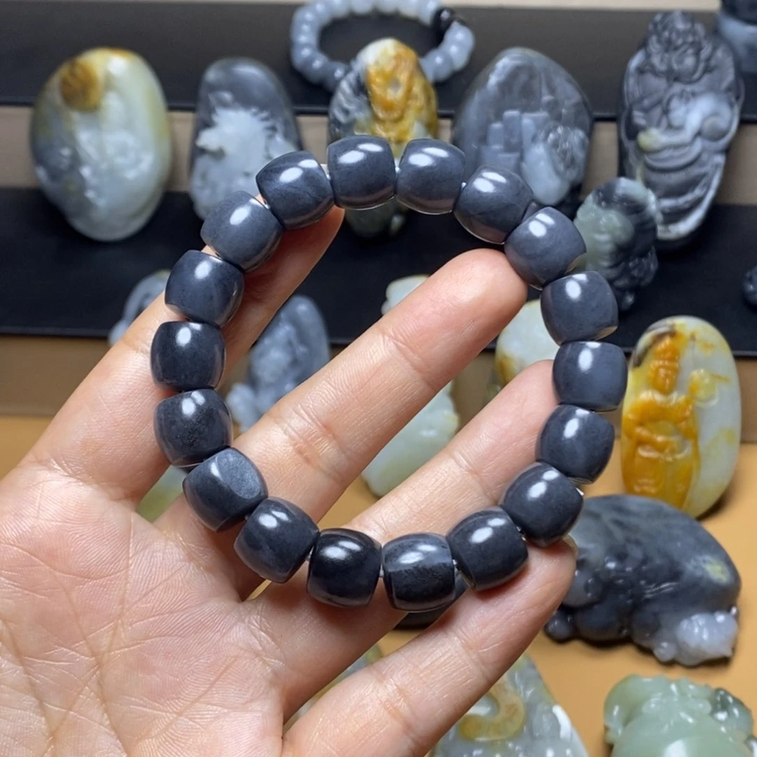 颈饰未镶嵌和田玉远***队